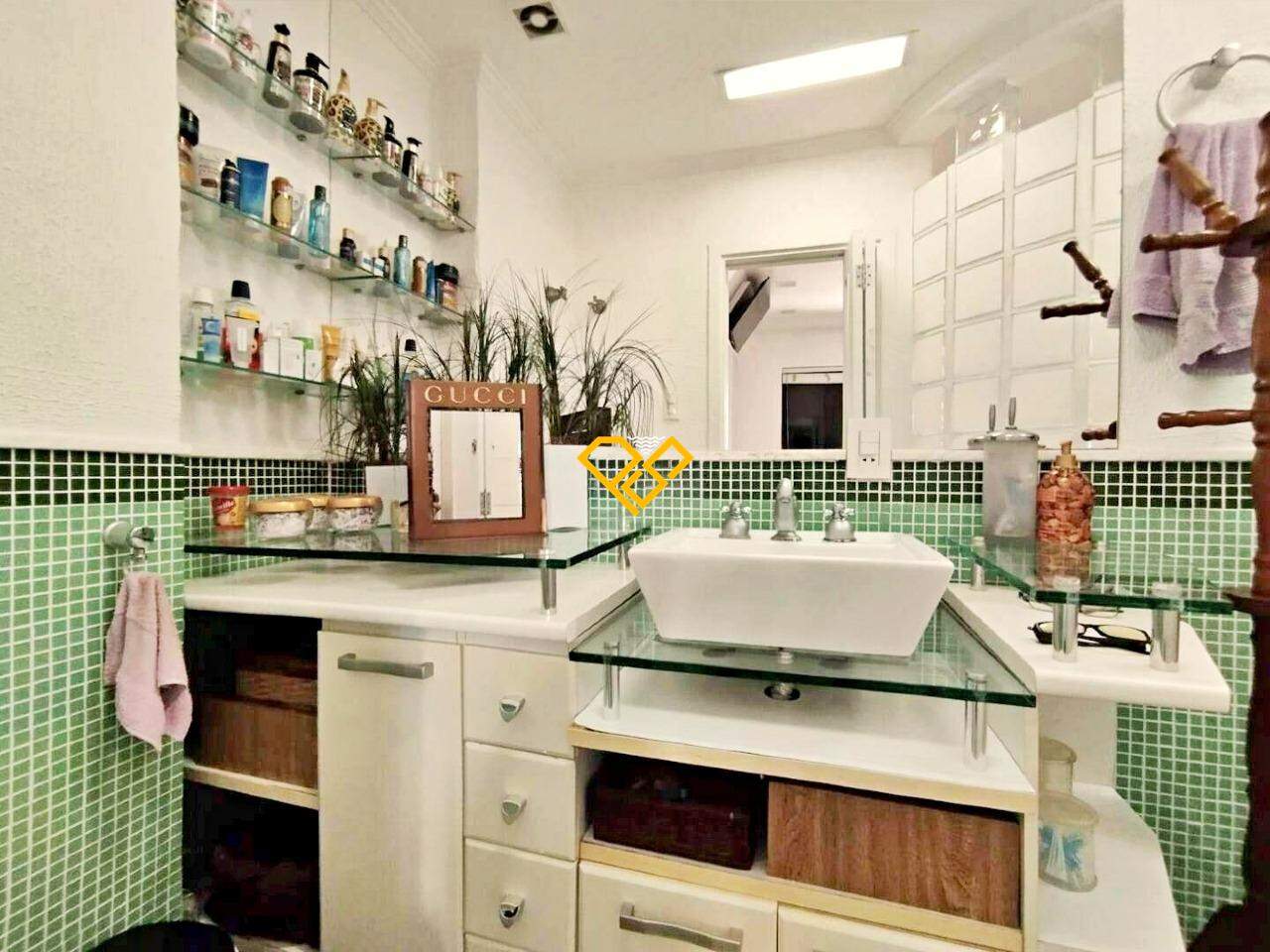 Apartamento Duplex à venda no Ponta da Praia: Wc social