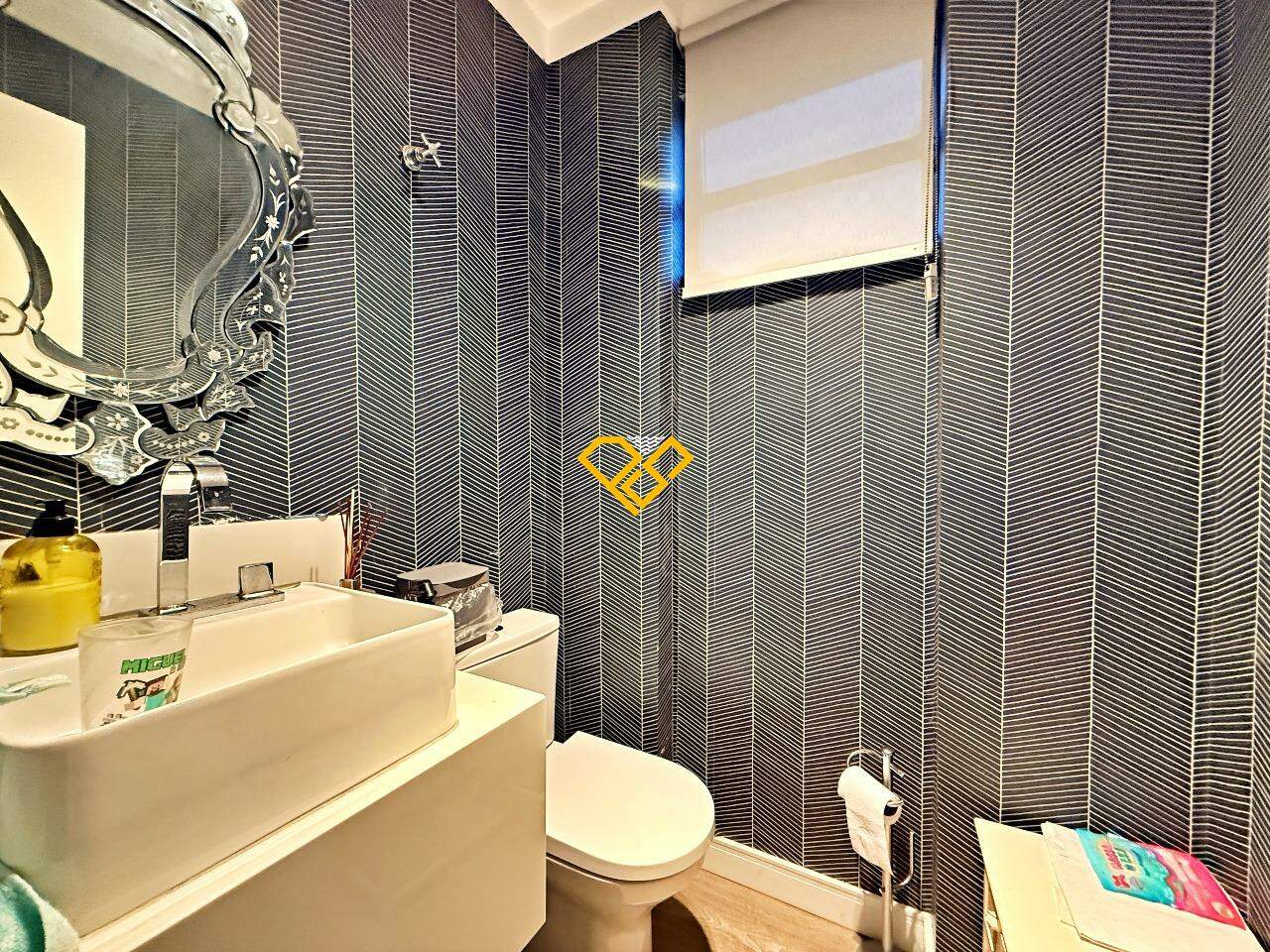 Cobertura à venda no Ponta da Praia: Lavabo 2° piso