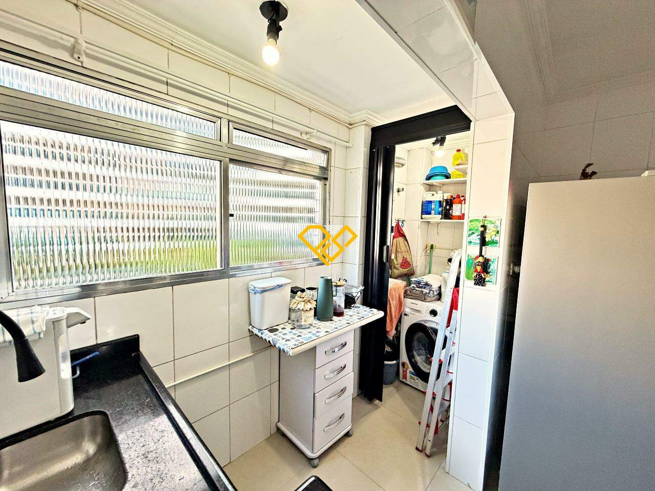 Apartamento para aluguel no Embaré: Área de serviço
