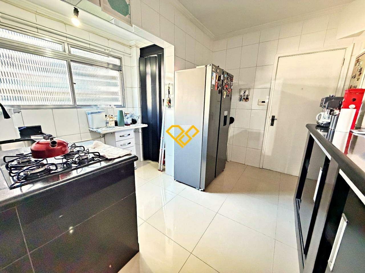 Apartamento para aluguel no Embaré: Cozinha
