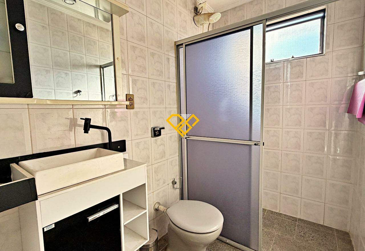 Apartamento à venda no Ponta da Praia: Wc social