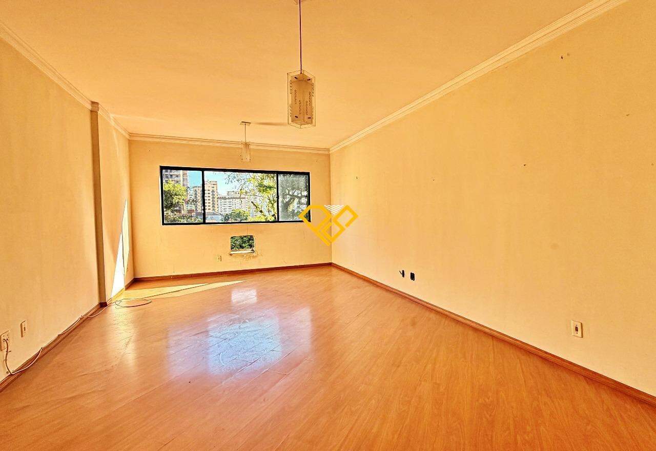 Apartamento à venda no Ponta da Praia: Sala