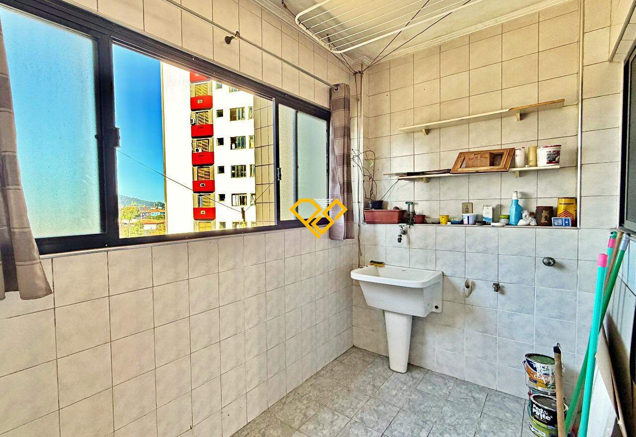 Apartamento à venda no Ponta da Praia: Área de serviço