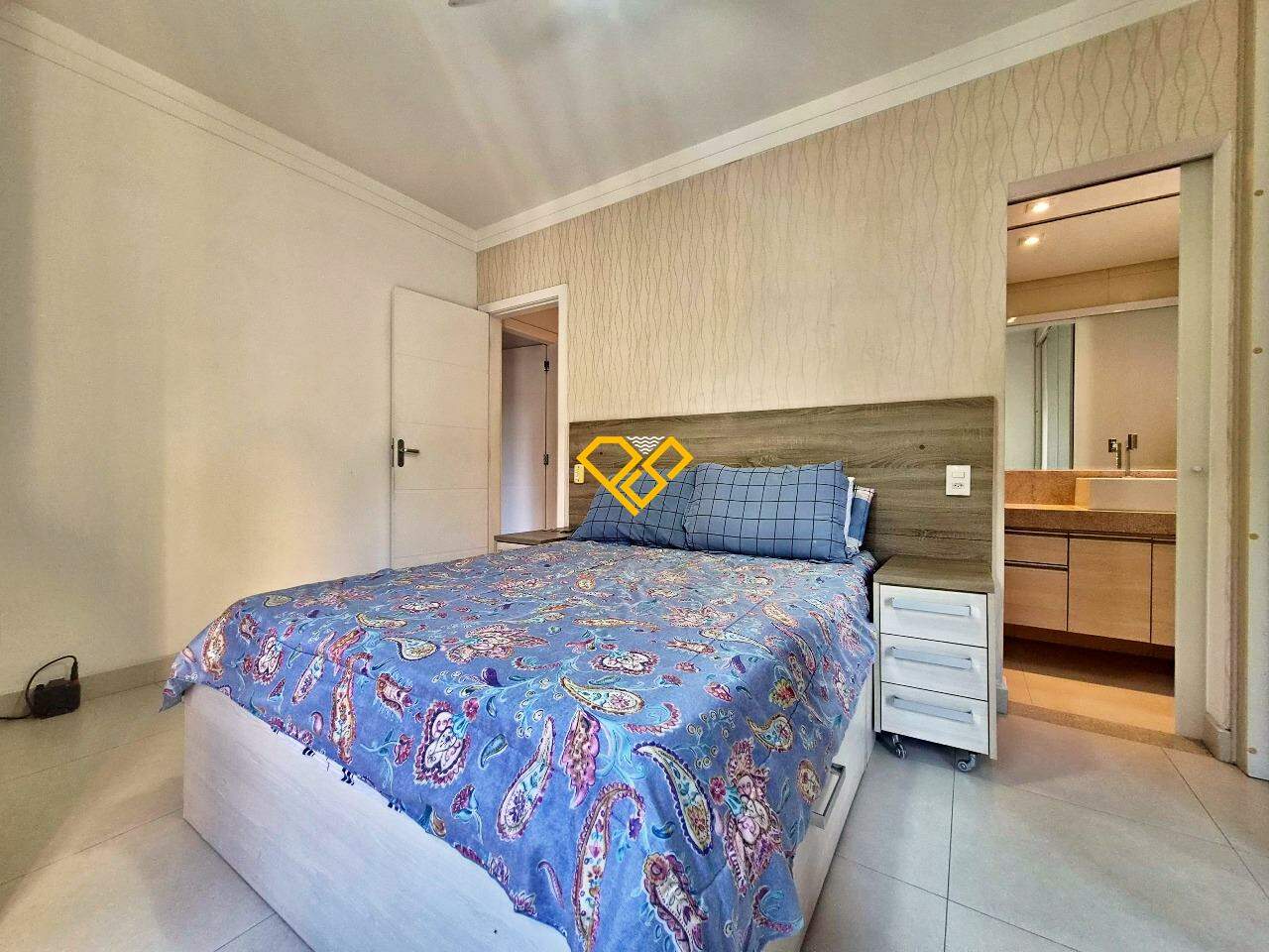 Apartamento à venda no Embaré: Dormitório 1 - suíte
