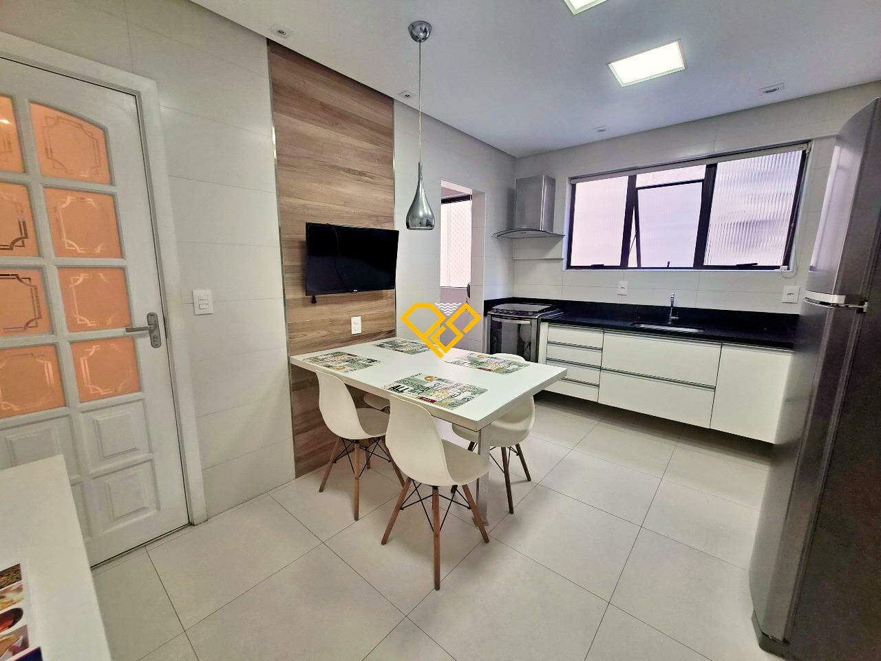Apartamento à venda no Embaré: Cozinha