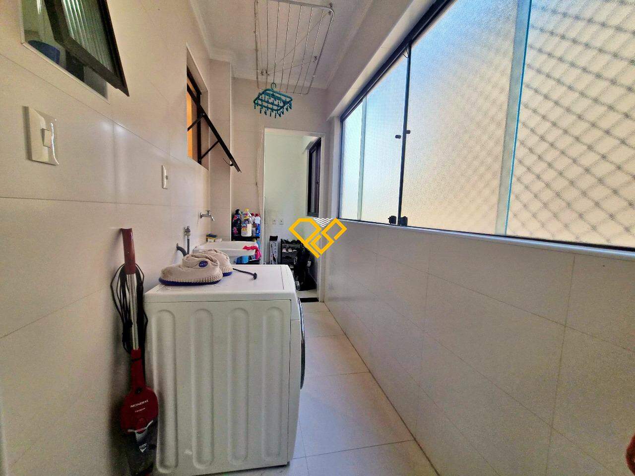 Apartamento à venda no Embaré: Área de serviço