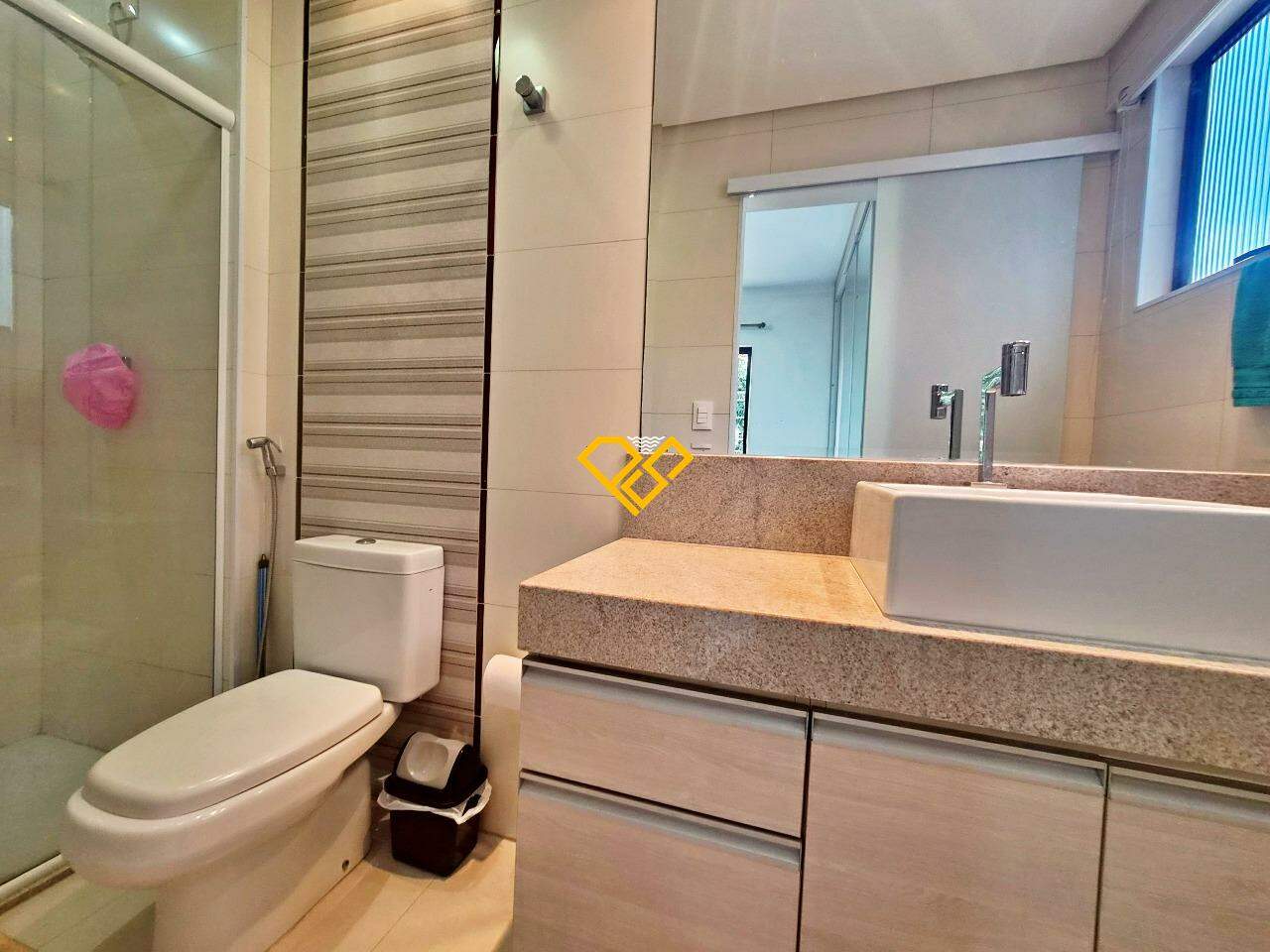 Apartamento à venda no Embaré: Wc suíte