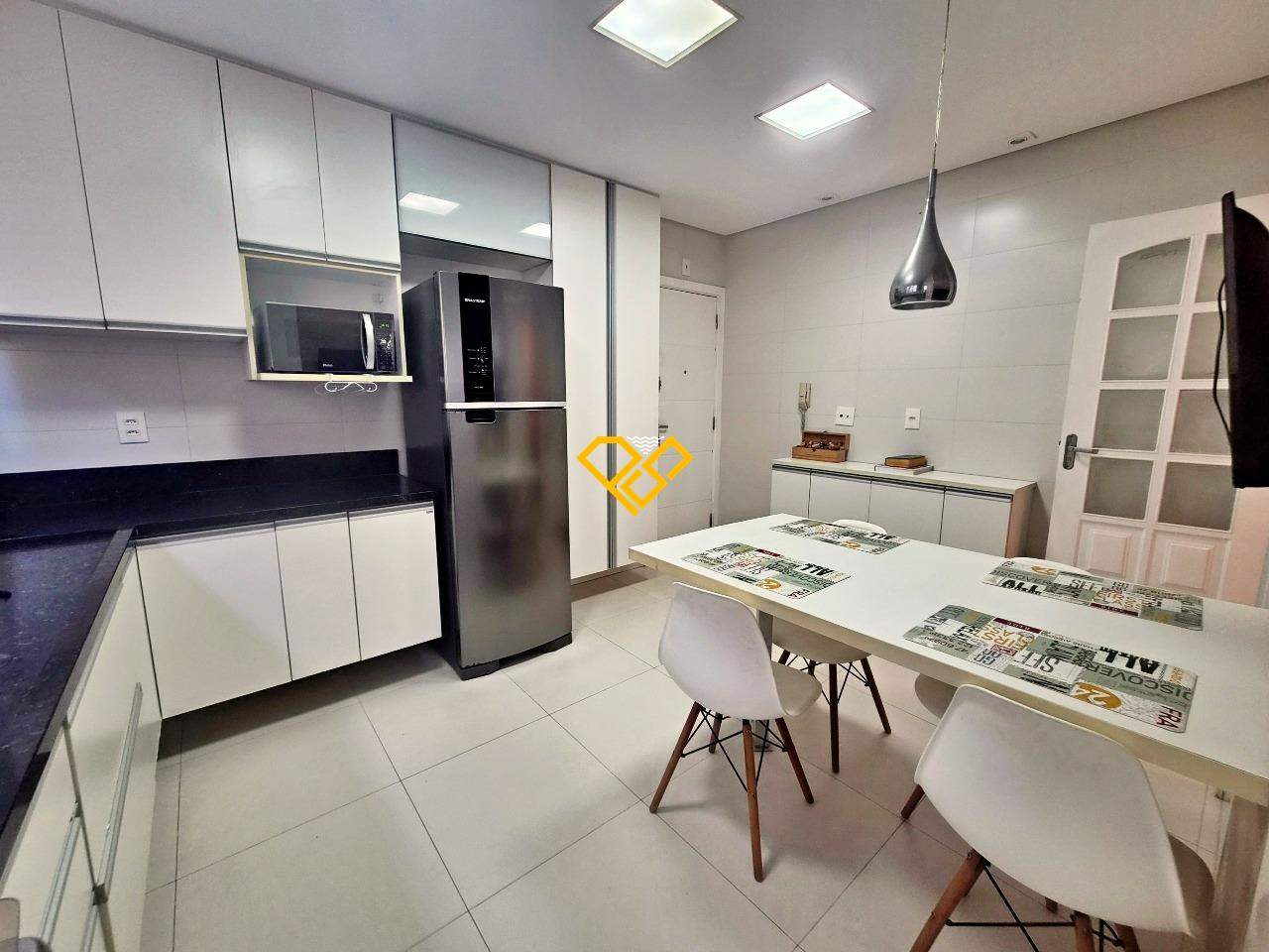 Apartamento à venda no Embaré: Cozinha