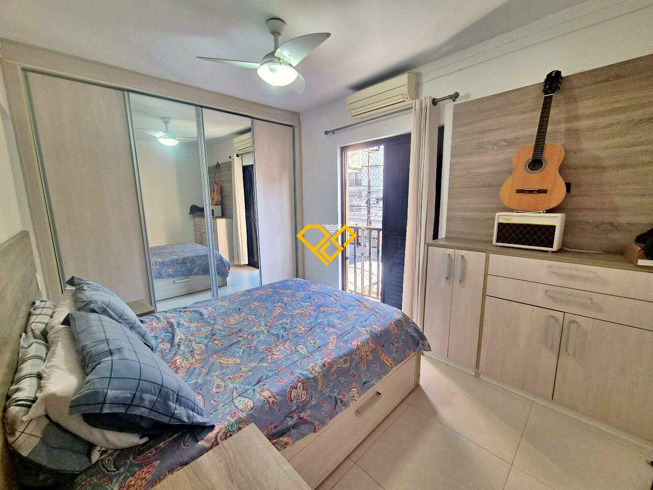 Apartamento à venda no Embaré: Dormitório 1 - suíte
