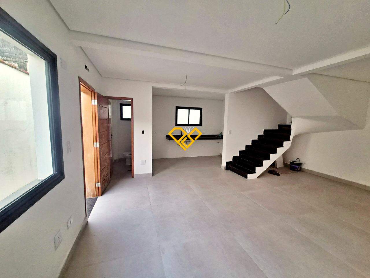 Sobrado à venda no Estuário: Sala