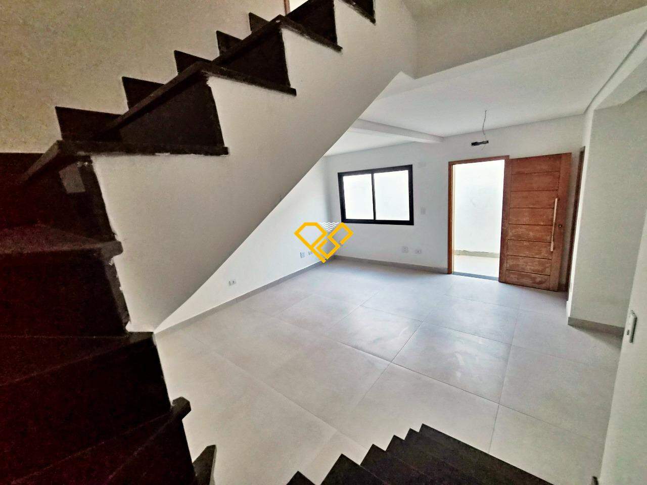 Sobrado à venda no Estuário: Sala