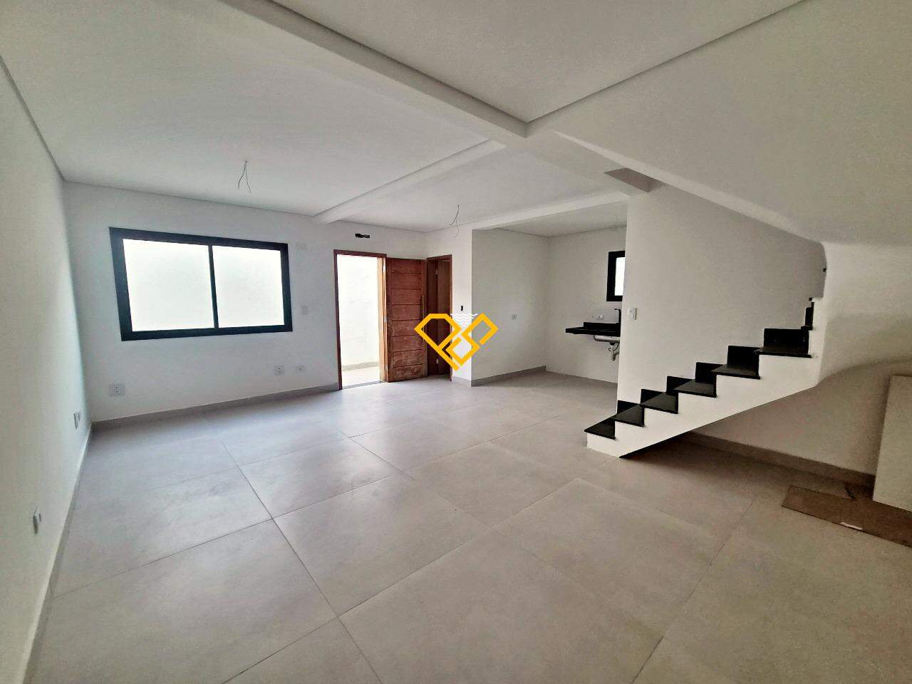 Sobrado à venda no Estuário: Sala