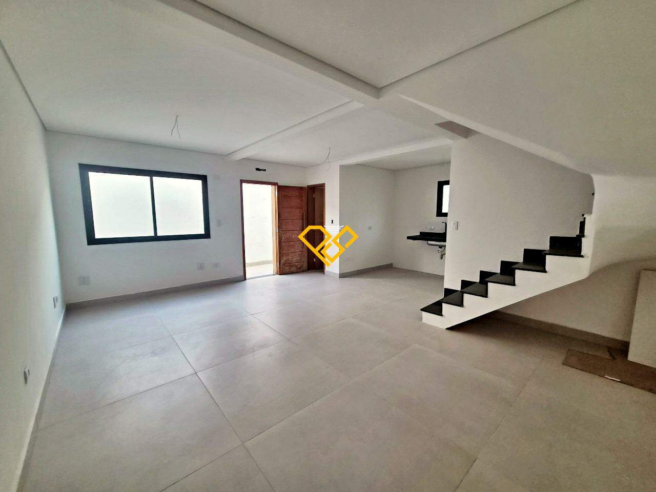 Sobrado à venda no Estuário: Sala