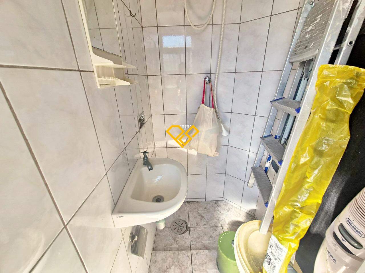Apartamento à venda no Campo Grande: Wc de serviço