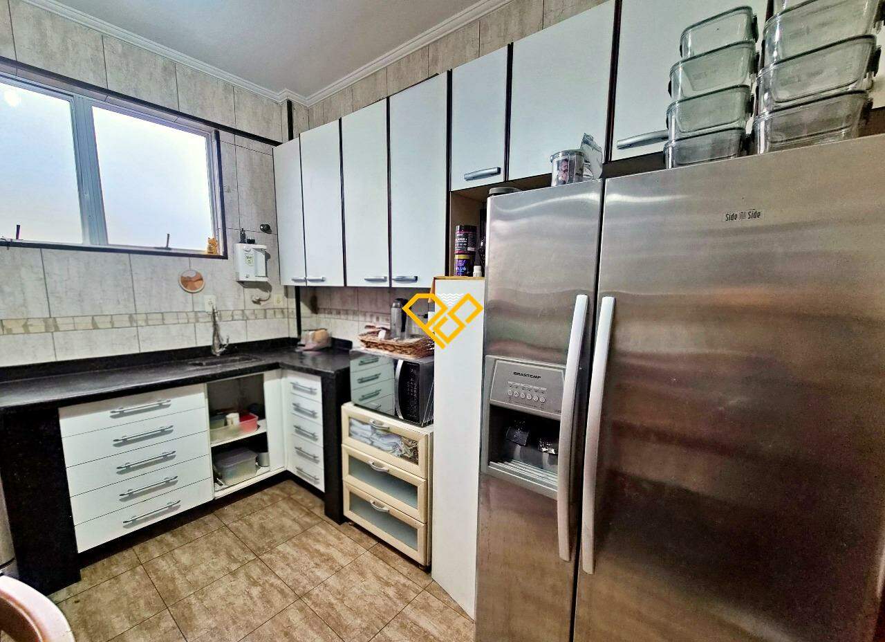 Apartamento à venda no Gonzaga: Cozinha