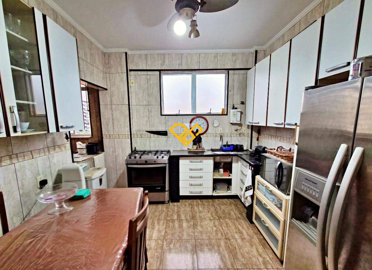 Apartamento à venda no Gonzaga: Cozinha