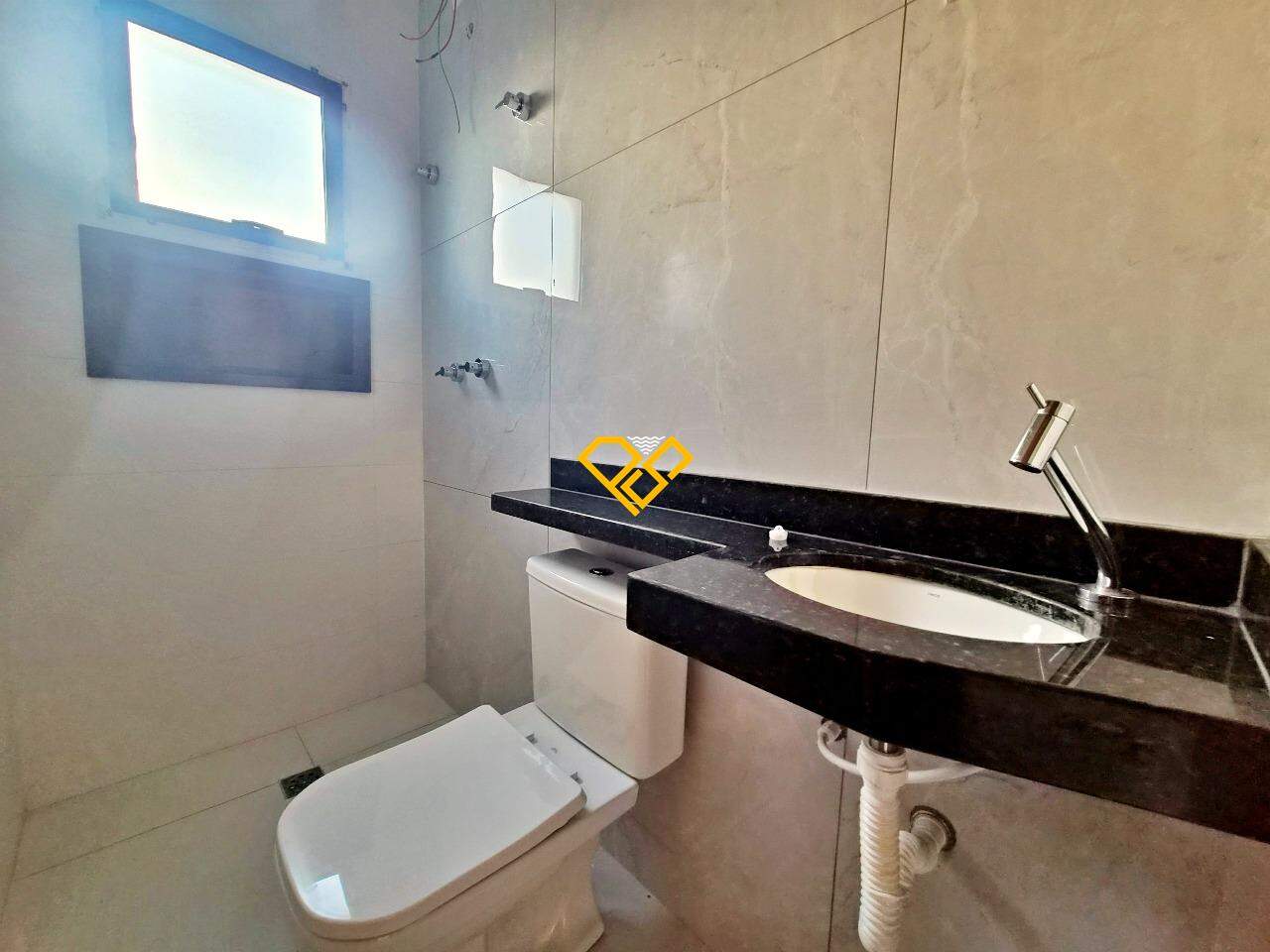 Sobreposta Alta à venda no Estuário: Wc suíte