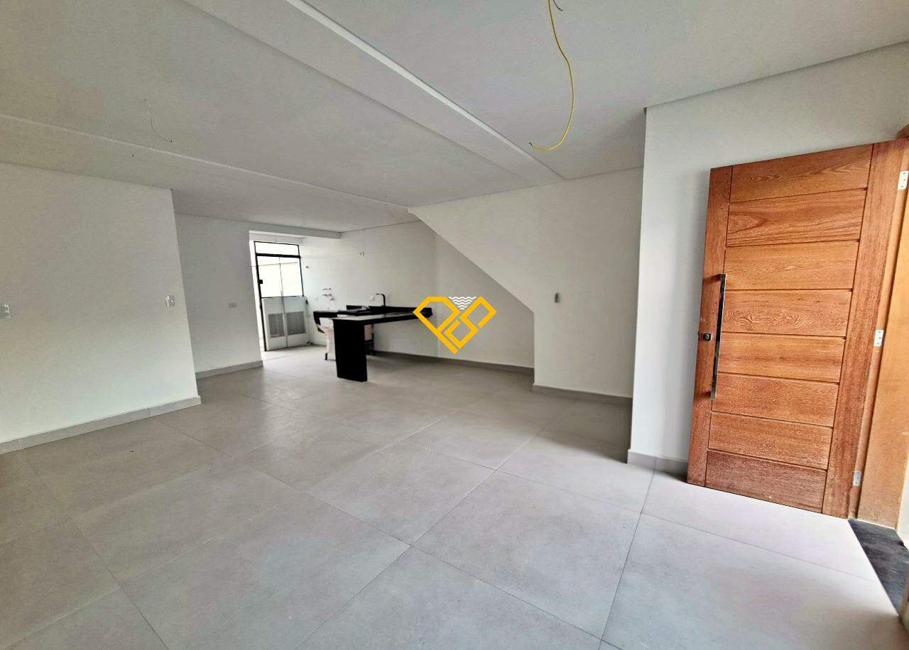 Sobreposta Baixa à venda no Estuário: Sala e cozinha integrada