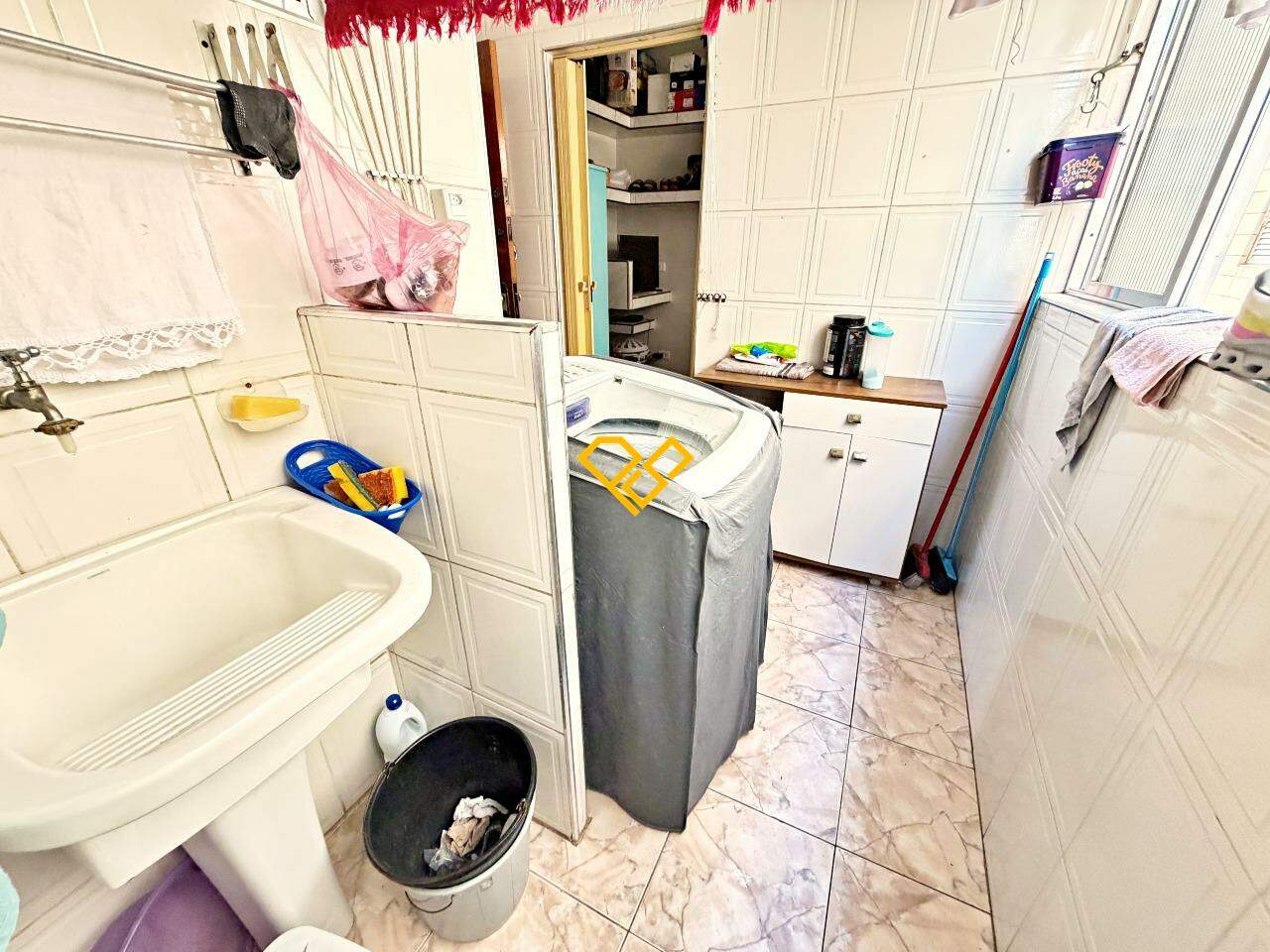 Apartamento à venda no Estuário: Área de serviço