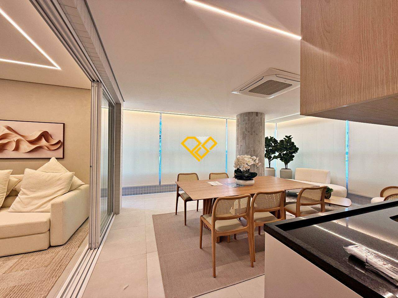 Apartamento à venda no Embaré: Varanda