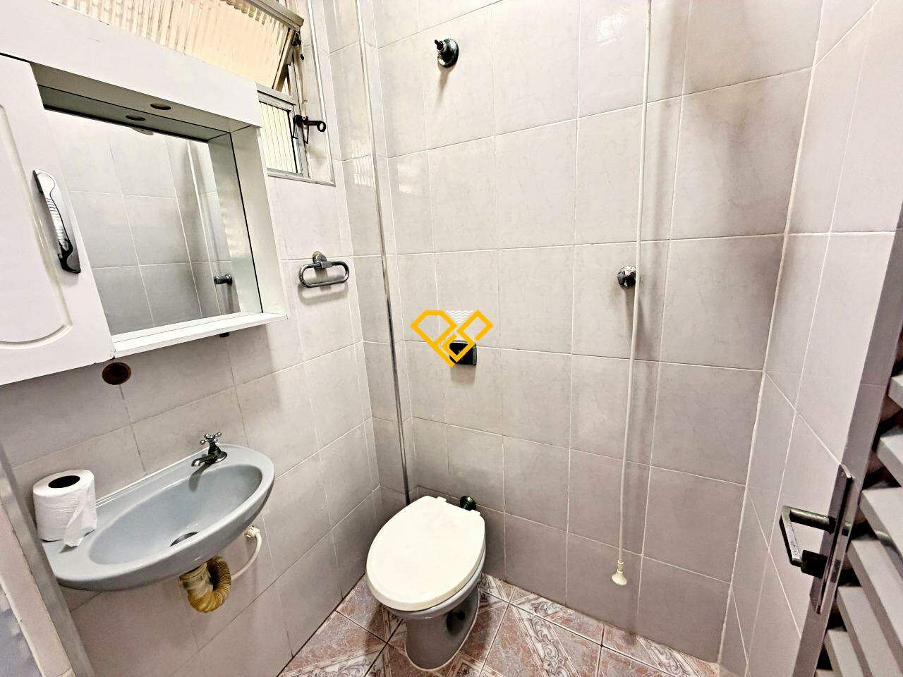 Apartamento para aluguel no Estuário: Wc de serviço