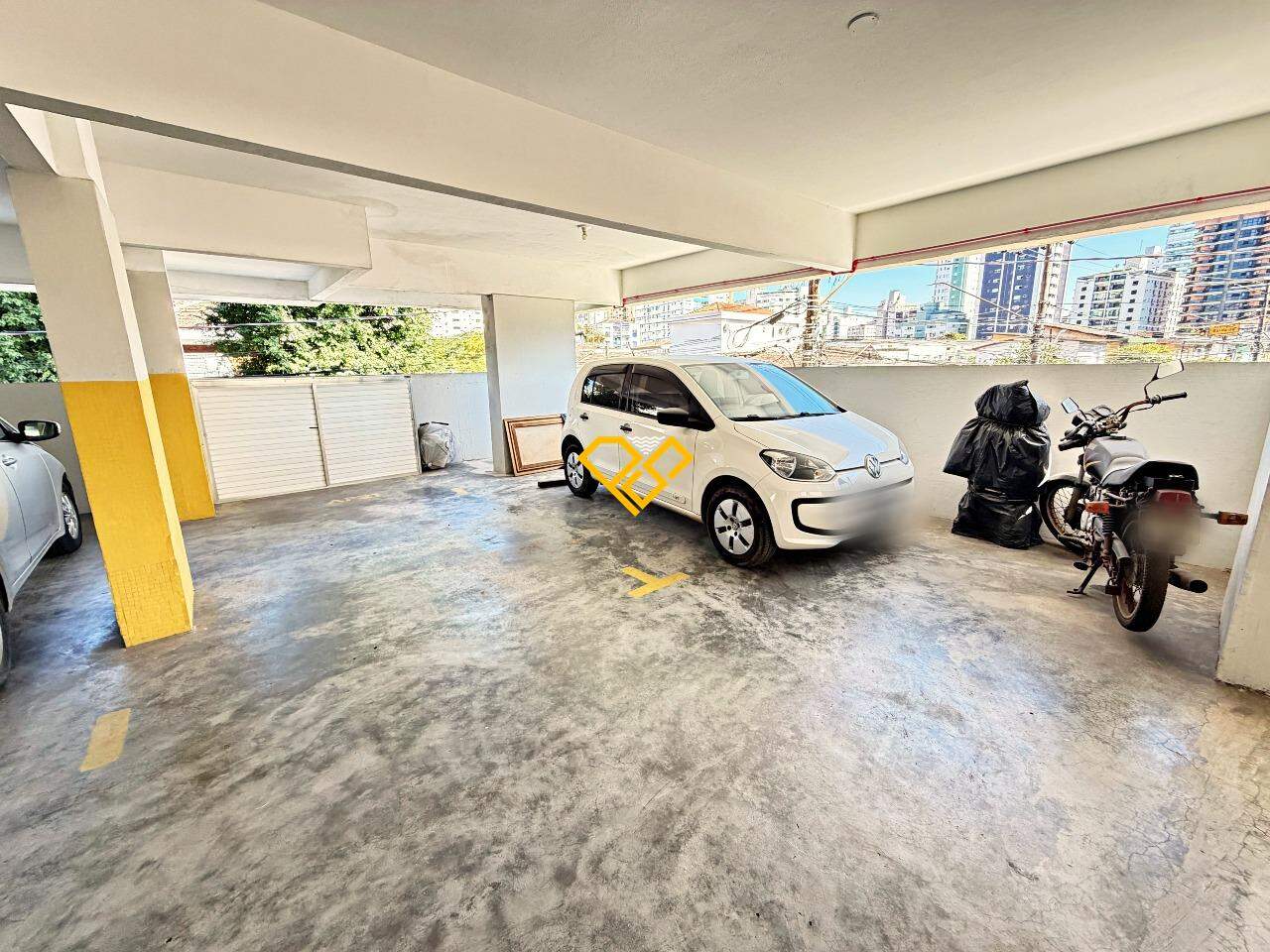 Apartamento à venda no Ponta da Praia: Garagem