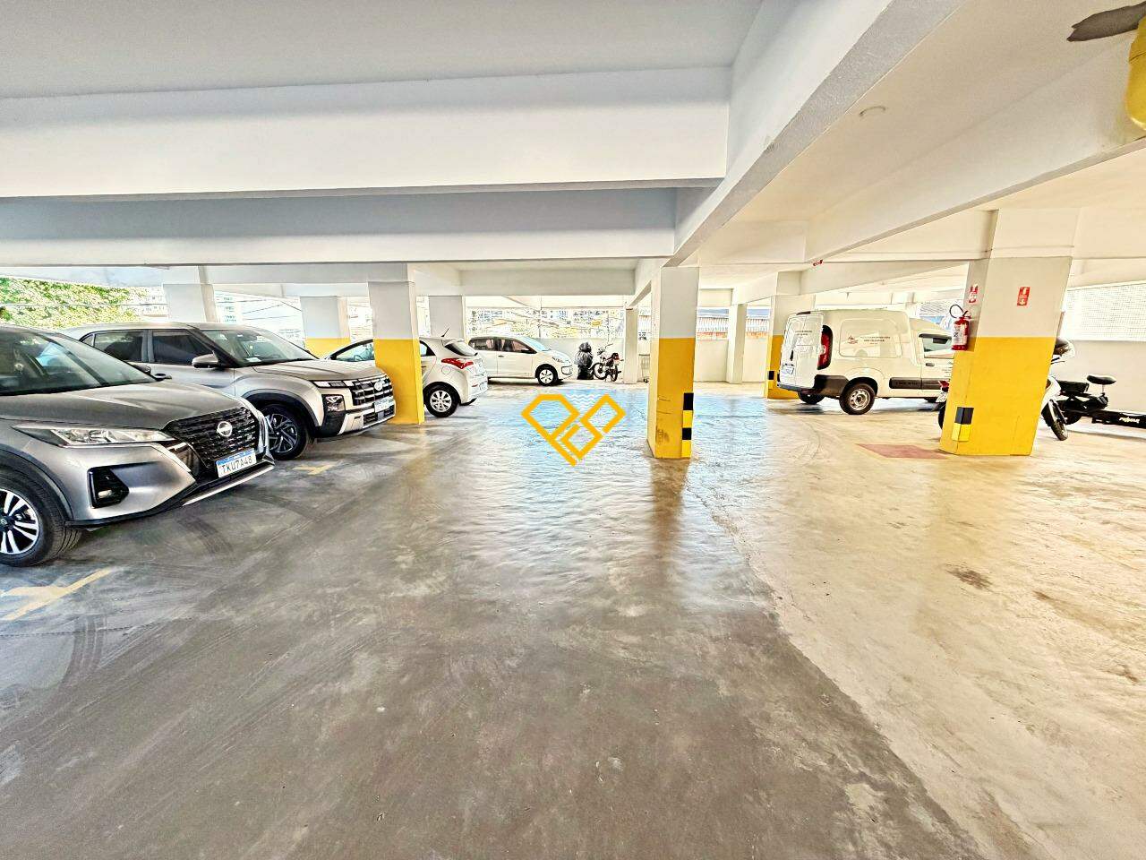 Apartamento à venda no Ponta da Praia: Garagem