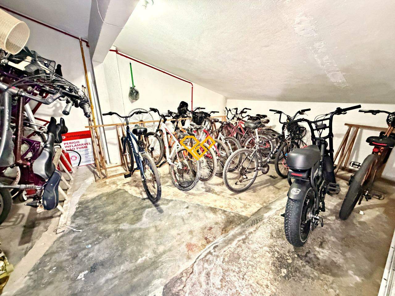 Apartamento à venda no Ponta da Praia: Bicicletário