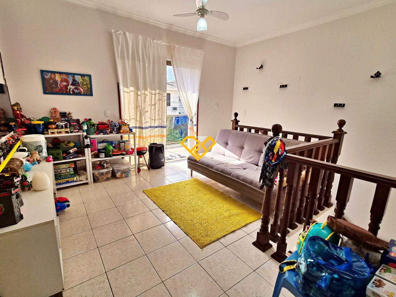Sobrado à venda no Ponta da Praia: Sala 2° andar