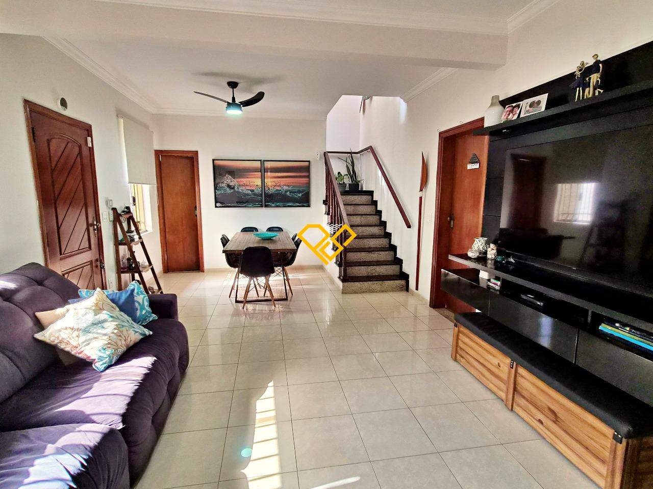 Sobrado à venda no Ponta da Praia: Sala 1° andar
