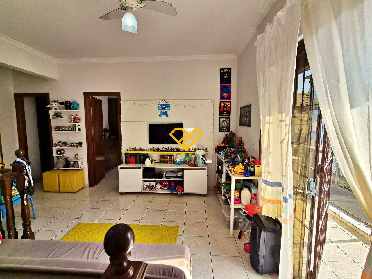 Sobrado à venda no Ponta da Praia: Sala 2° andar