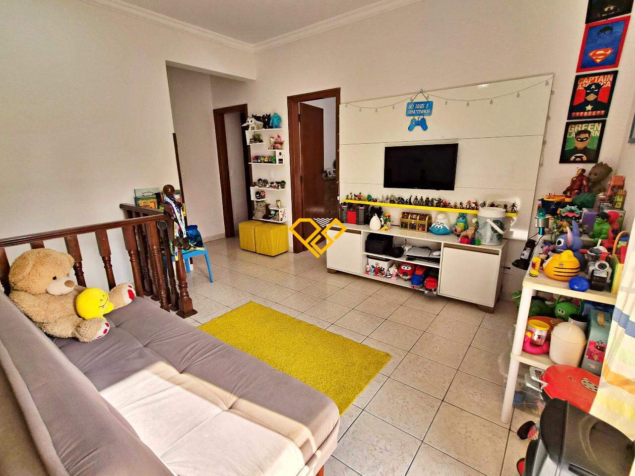 Sobrado à venda no Ponta da Praia: Sala 2° andar