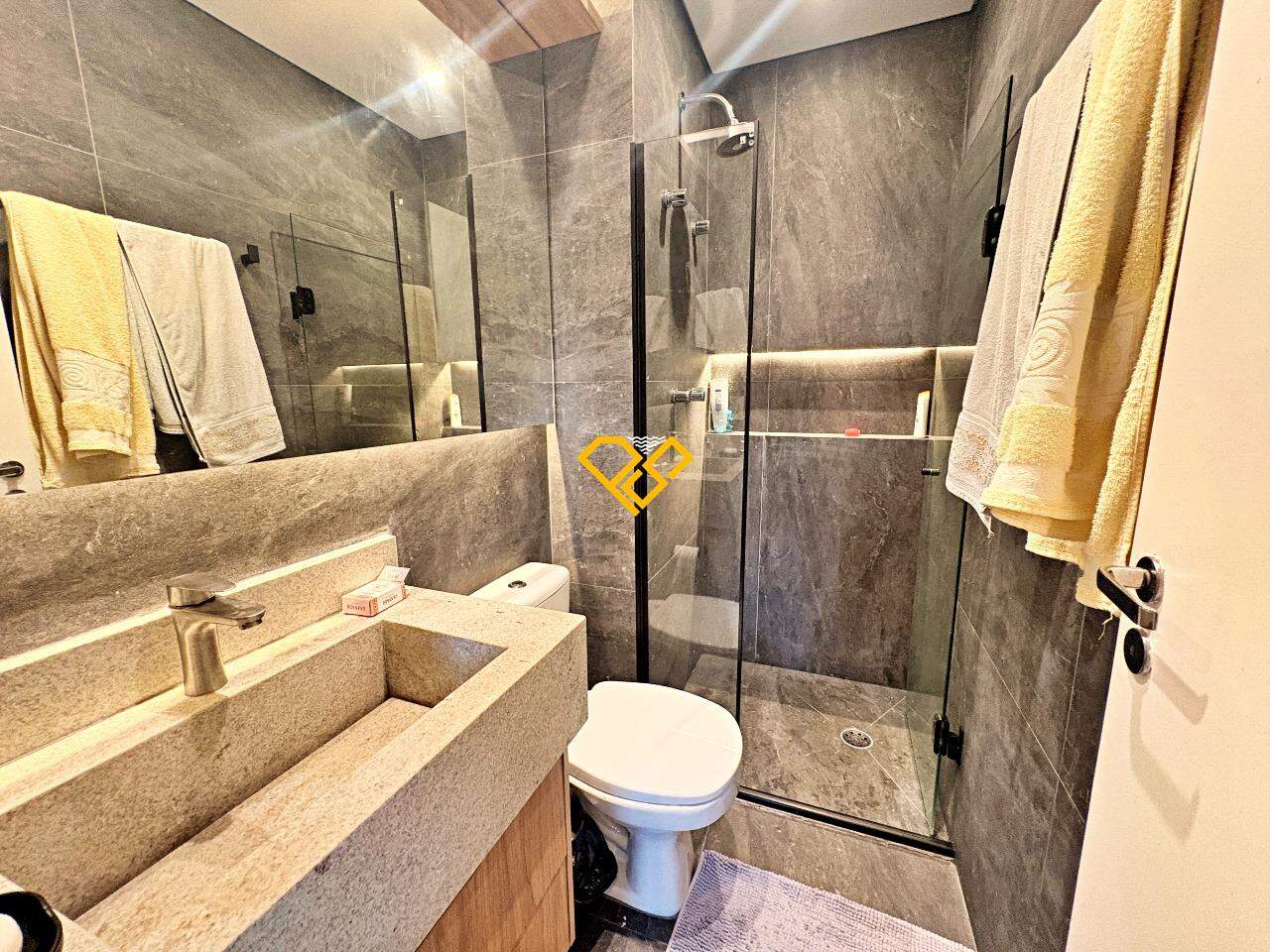 Apartamento Duplex para aluguel no José Menino: Wc suíte 1