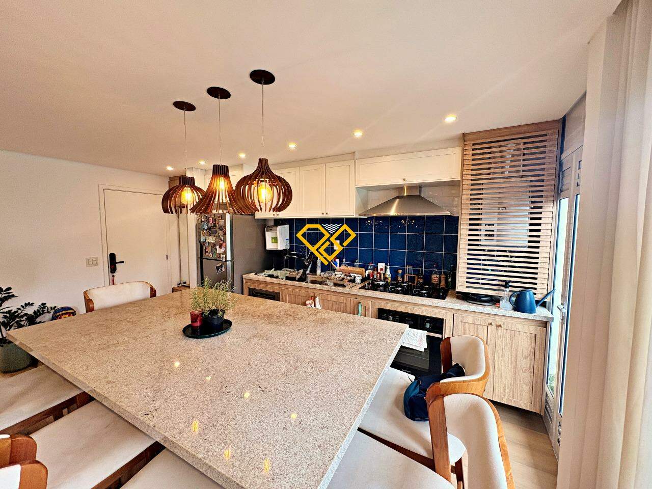 Apartamento Duplex para aluguel no José Menino: Sala e cozinha