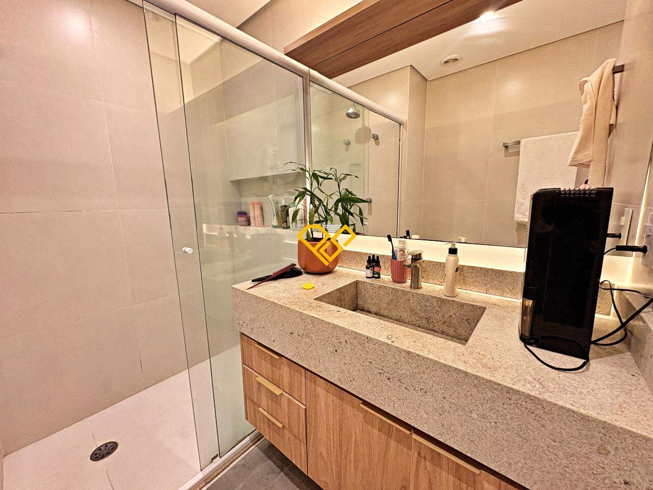 Apartamento Duplex para aluguel no José Menino: Wc suíte 2