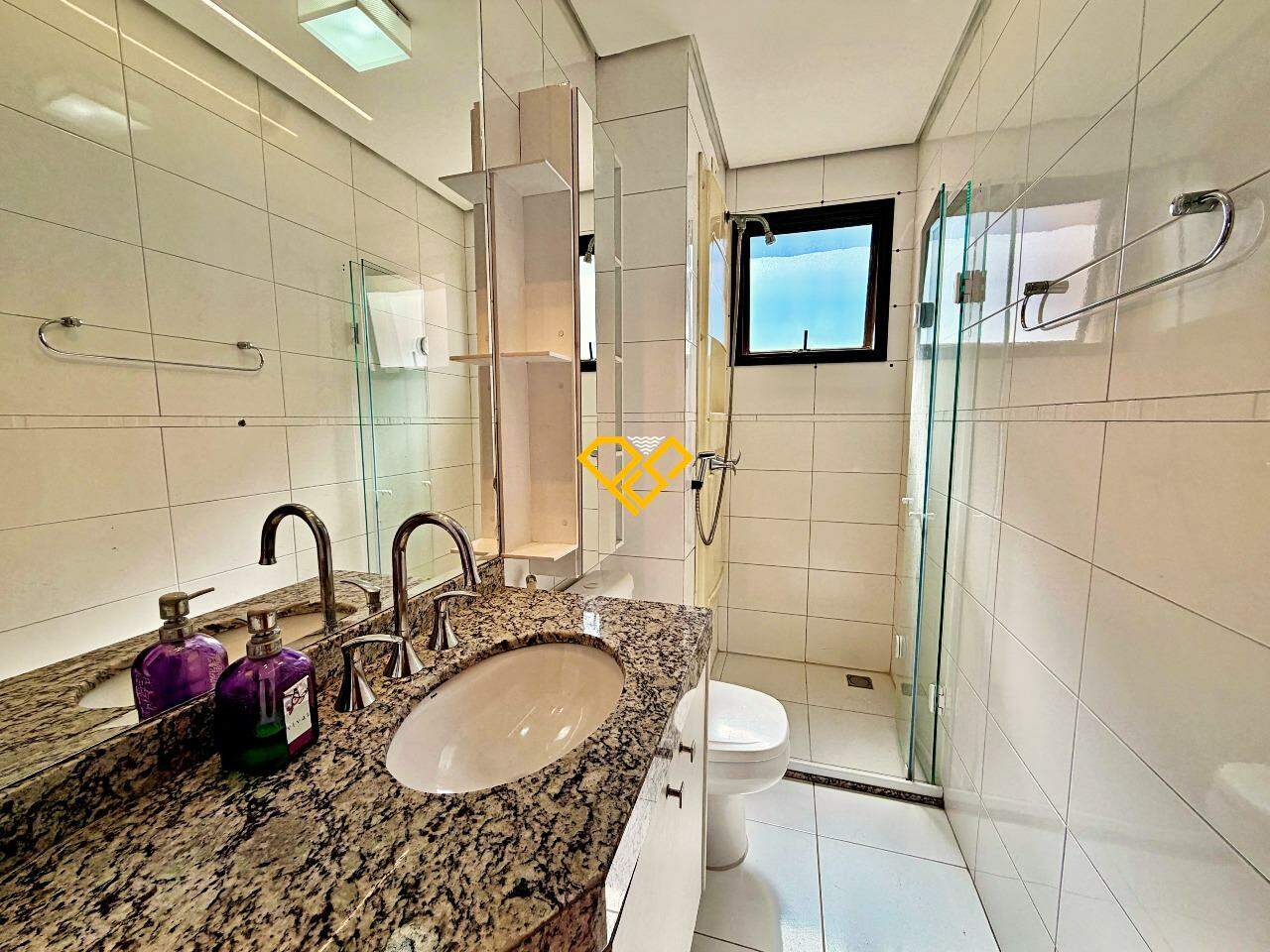 Apartamento para aluguel no Ponta da Praia: Wc social
