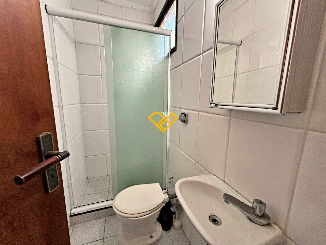 Apartamento para aluguel no Aparecida: Wc de serviço