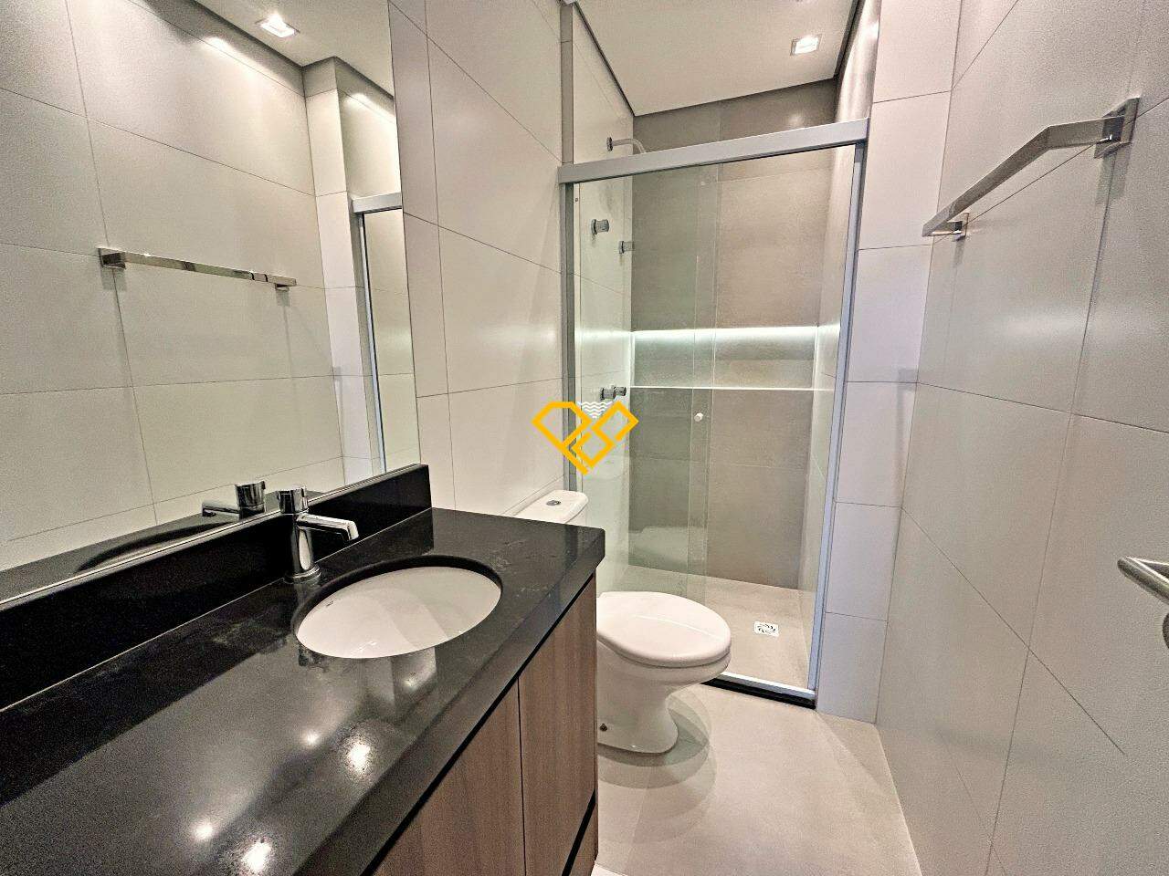 Apartamento à venda no Macuco: Wc suíte