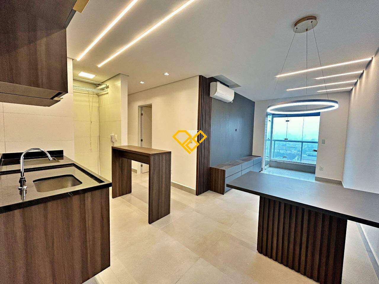 Apartamento à venda no Macuco: Sala e cozinha integrada