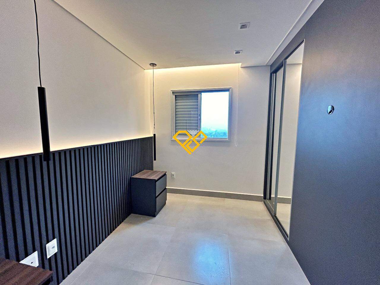 Apartamento à venda no Macuco: Dormitório 1 - suíte