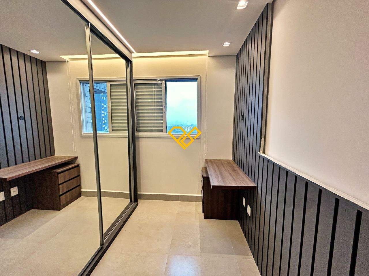 Apartamento à venda no Macuco: Dormitório 2