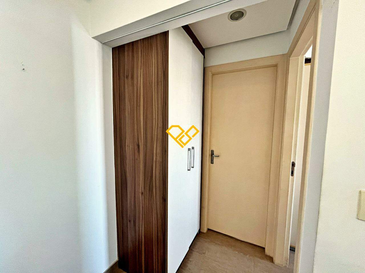 Apartamento à venda no Gonzaga: Hall íntimo