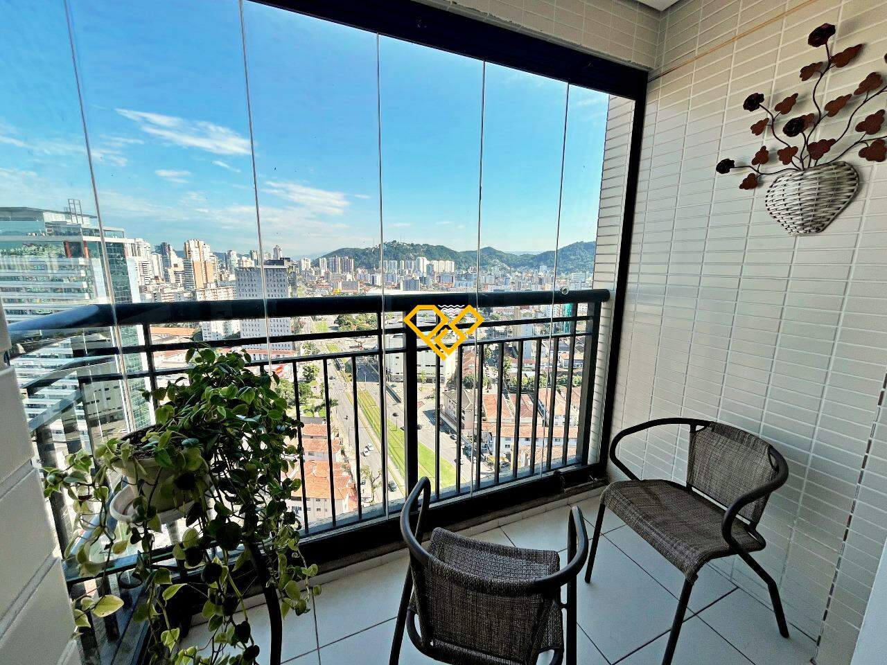 Apartamento à venda no Gonzaga: Varanda