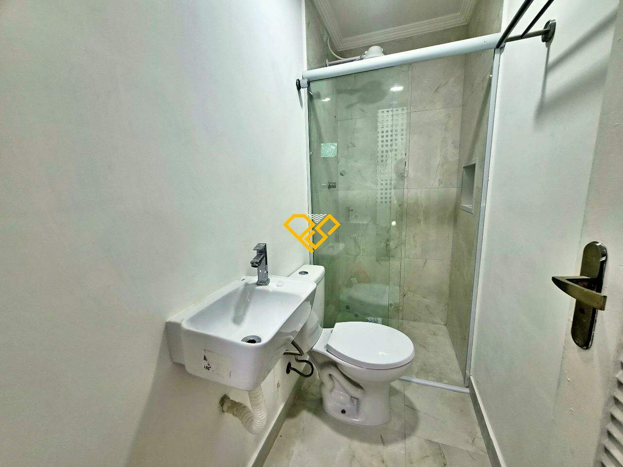 Apartamento para aluguel no Aparecida: Wc de serviço