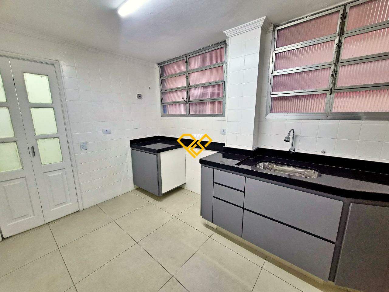 Apartamento para aluguel no Aparecida: Cozinha
