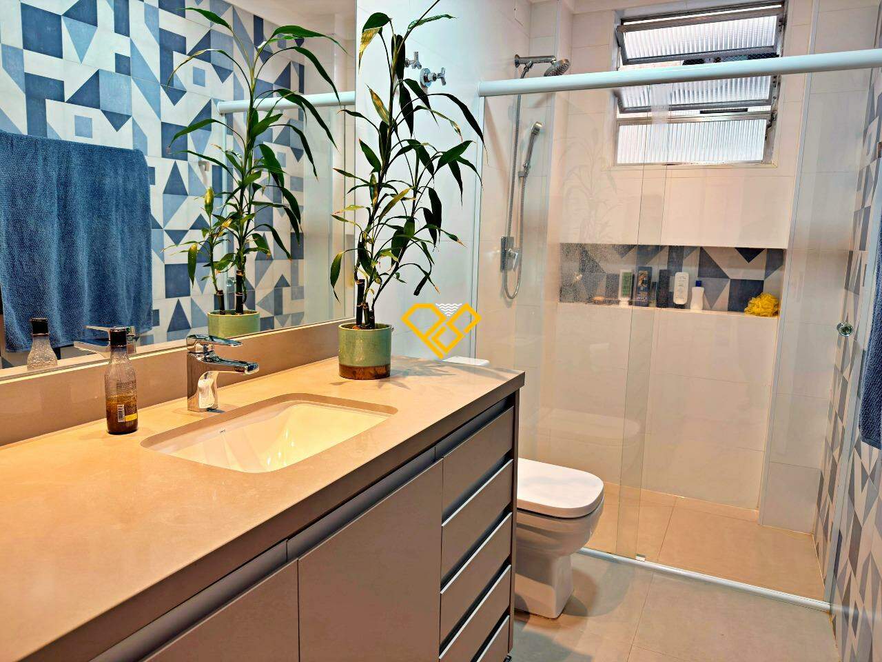 Apartamento à venda no Gonzaga: Wc suíte