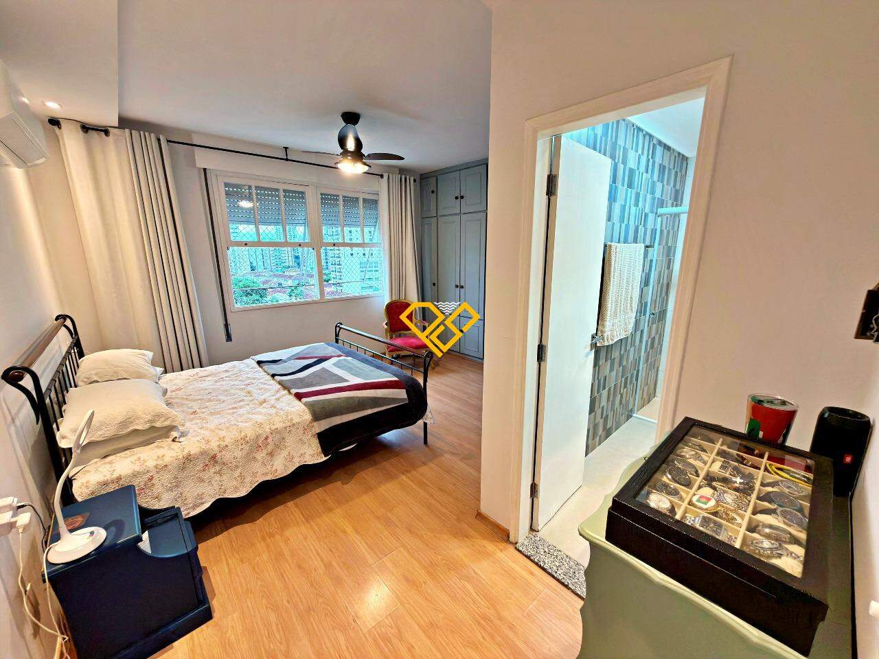Apartamento à venda no Gonzaga: Dormitório 1 - suíte
