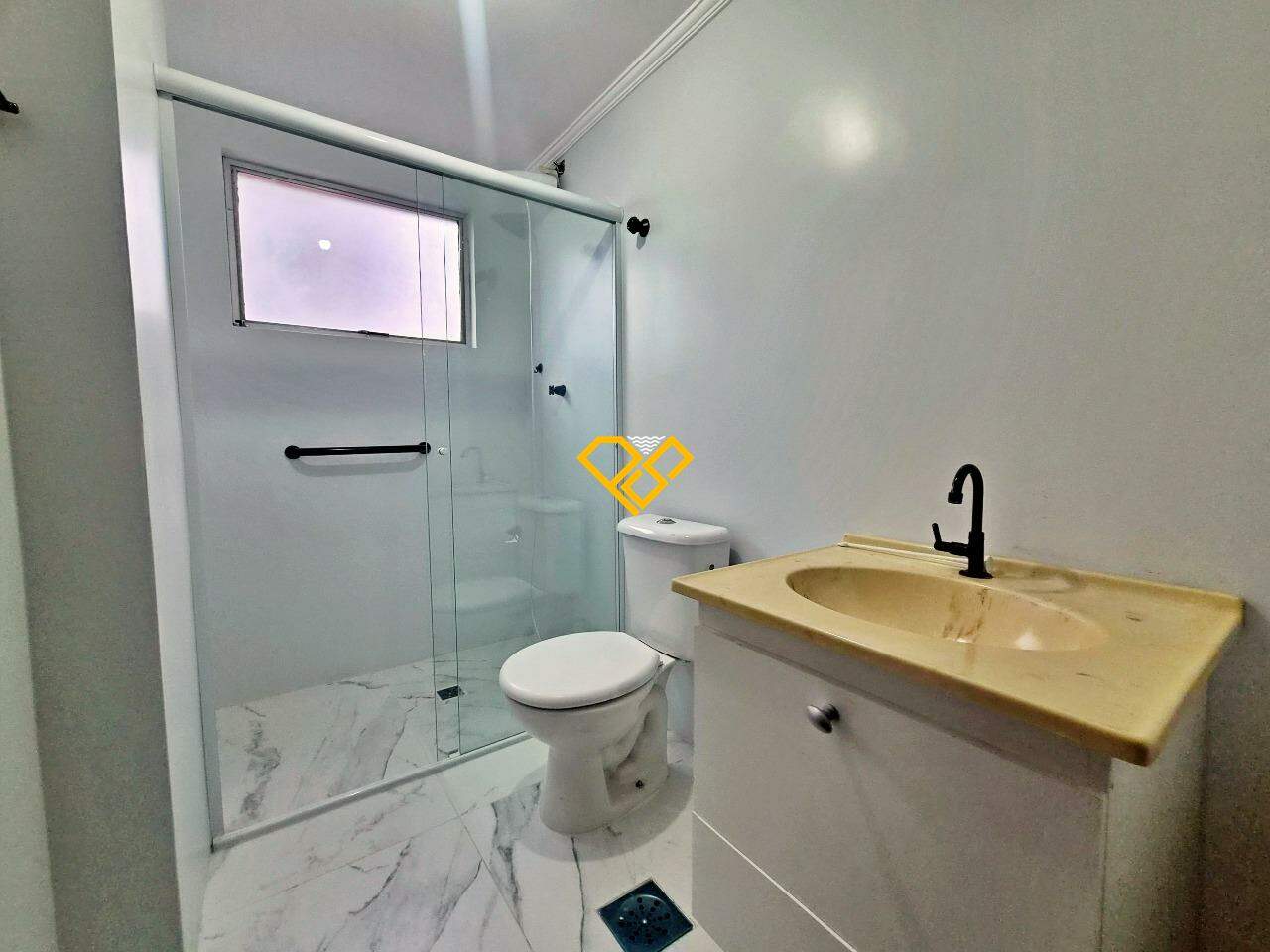 Apartamento à venda no Ponta da Praia: Wc social