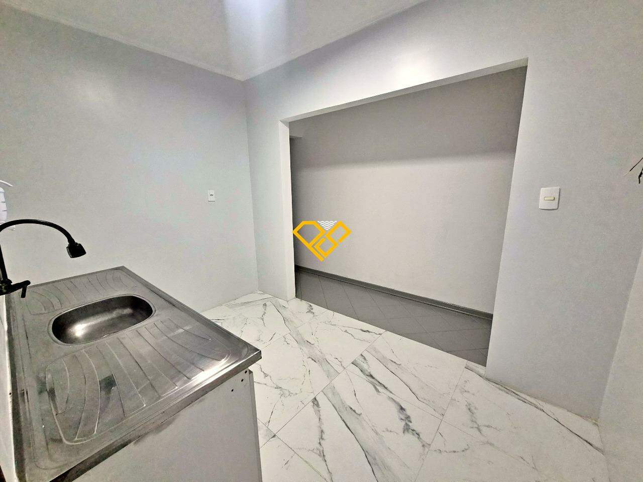 Apartamento à venda no Ponta da Praia: Cozinha