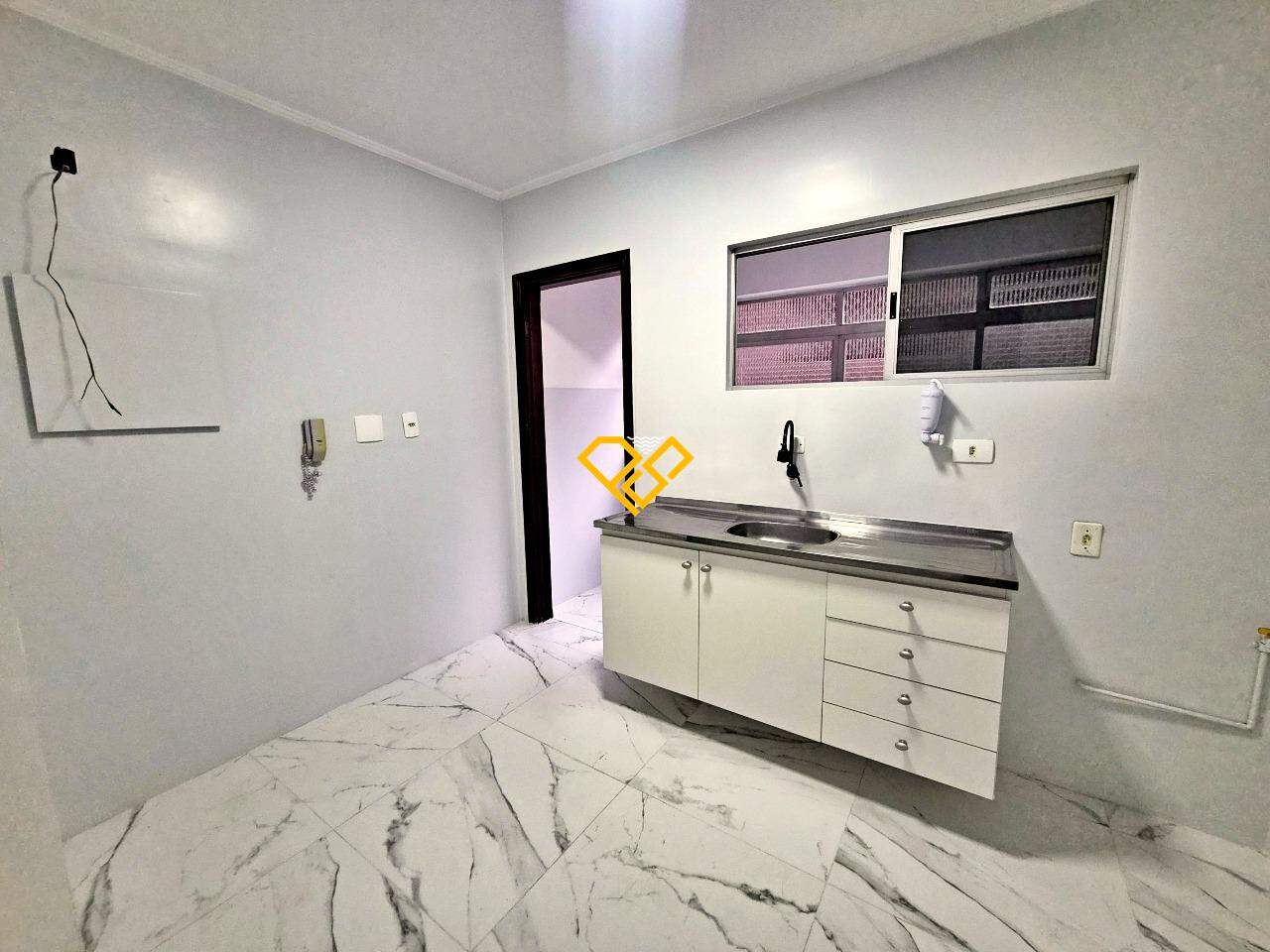 Apartamento à venda no Ponta da Praia: Cozinha
